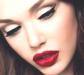 make-up-sensuale-con-labbra-rosso-fuoco